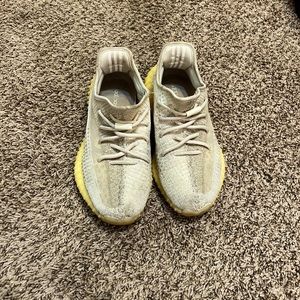 Yeezy sz 7.5 350 v2 natural